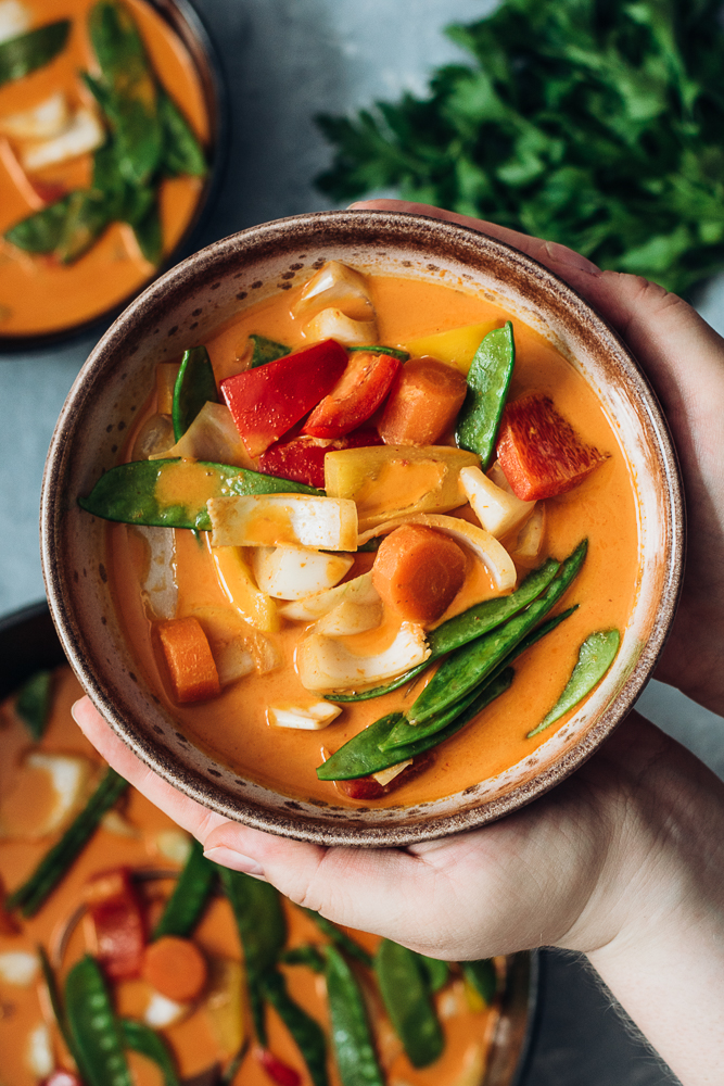 Rotes Thai Curry - nach thailändischem Rezept | honeyandfried.com