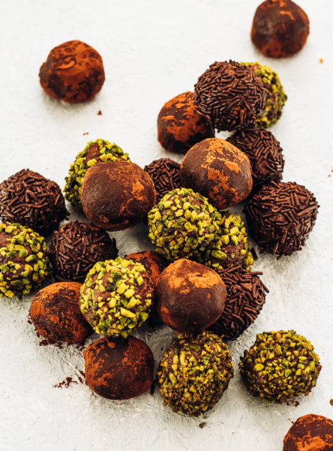 Ganache Grundrezept - Basics | honeyandfried.com